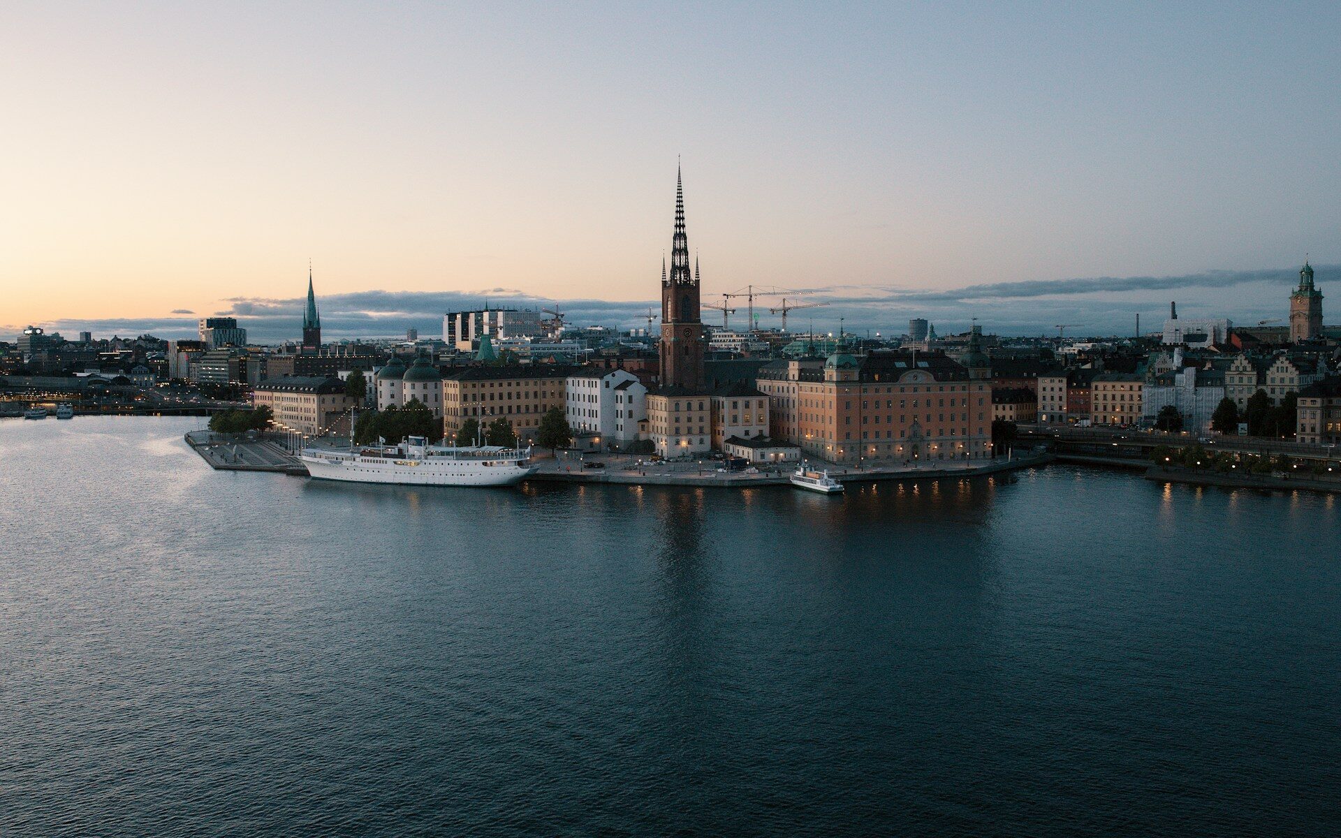 Personlig rådgivning och bokslutshjälp från revisionsbyrå nära Odenplan i Stockholm